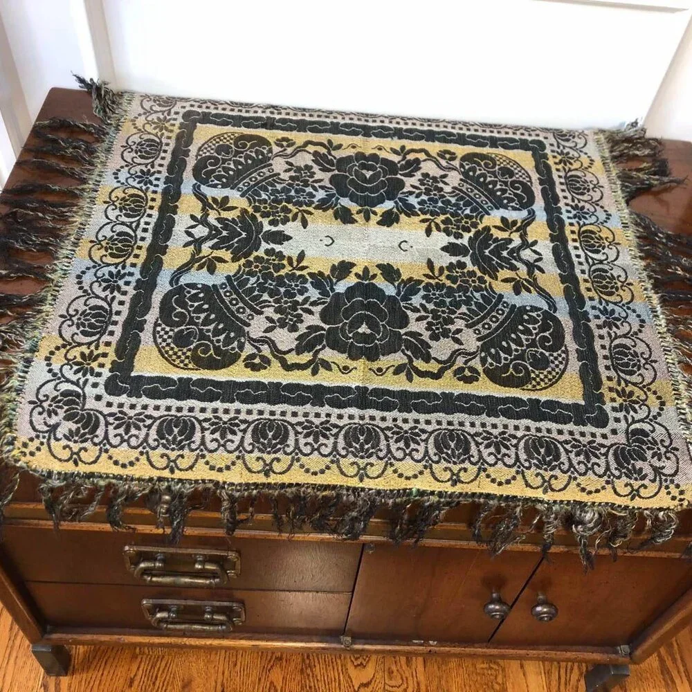 Vintage reversible lamp table scarf - Picture 4 of 10